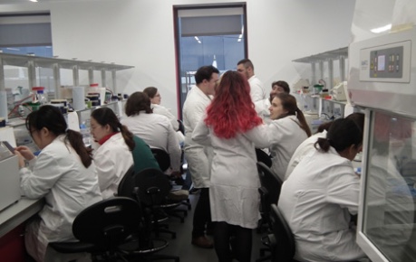 Students in the lab at Roslin Innovation Centre Research Hotel