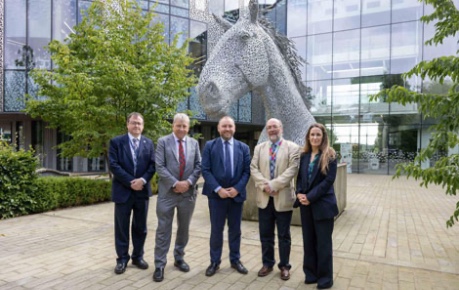 The Secretary of State for Scotland pictured with Professor David Argyle, Professor Bruce Whitelaw and Professor Lisa Boden outside Roslin Innovation Centre tenant